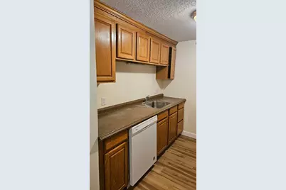 688 Boston Post Rd E #103, Marlborough, MA 01752 - Photo 11