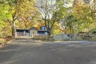 7 West St, Melrose, MA 02176 - Photo 21