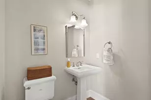 105-107 North St, Newton, MA 02460 - Photo 9