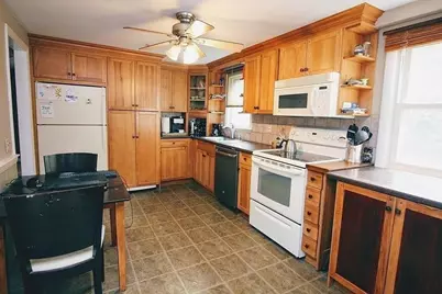 17 Janet Cir, Shrewsbury, MA 01545 - Photo 3