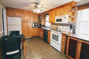 17 Janet Cir, Shrewsbury, MA 01545 - Photo 3