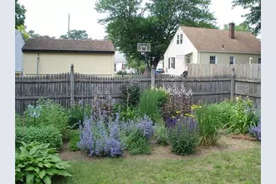 854 Grayson Dr, Springfield, MA 01119 - Photo 39