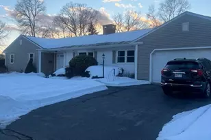 131 Chateau Dr, Somerset, MA 02726 - Photo 1