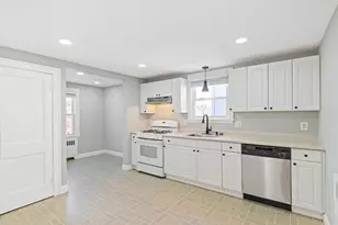 126 Washington Ave, Waltham, MA 02453 - Photo 9