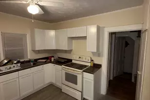 17 Capron St, Attleboro, MA 02703 - Photo 5