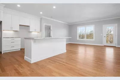 37 Crestwood Circle #43, Northbridge, MA 01588 - Photo 7