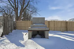 987 Rockdale Ave, New Bedford, MA 02740 - Photo 21