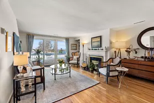 126 Merrimac St, Newburyport, MA 01950 - Photo 3