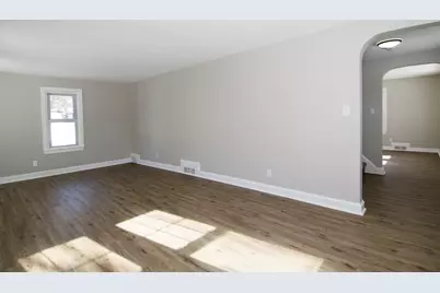 1088 Sumner Ave, Springfield, MA 01118 - Photo 11