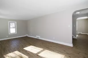 1088 Sumner Ave, Springfield, MA 01118 - Photo 11