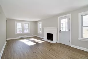 1088 Sumner Ave, Springfield, MA 01118 - Photo 9