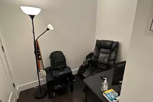 2 W Sixth St, Boston, MA 02127 - Photo 17