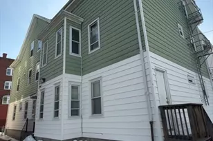 1155-1157 Pleasant St, Fall River, MA 02723 - Photo 11