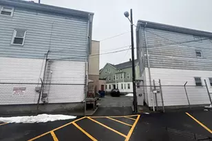 1155-1157 Pleasant St, Fall River, MA 02723 - Photo 31