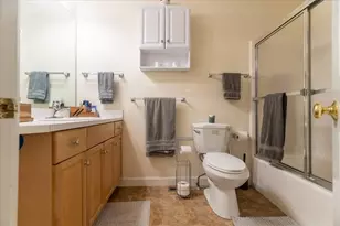 68 Village Dr, Marlborough, MA 01752 - Photo 33