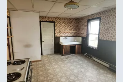 37 Franklin, Ludlow, MA 01056 - Photo 9