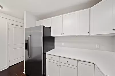 391 Pleasant St #201, Melrose, MA 02176 - Photo 5