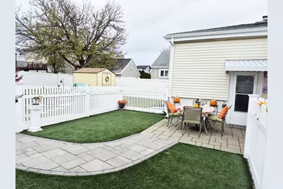 92 Pemberton St, Revere, MA 02151 - Photo 3