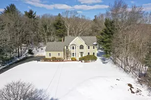 18 Bubbling Brook Rd, Franklin, MA 02038 - Photo 3