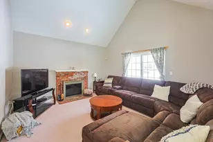 18 Bubbling Brook Rd, Franklin, MA 02038 - Photo 15