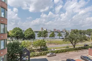 492 Beacon St, Boston, MA 02115 - Photo 5