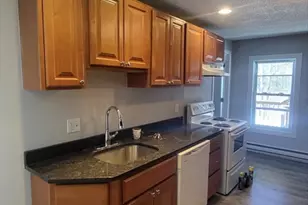 202 Glenallen St, Winchendon, MA 01475 - Photo 3