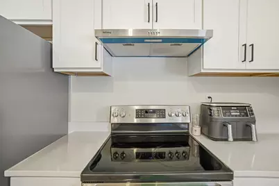 2 Chestnut Terrace, Lynn, MA 01902 - Photo 9