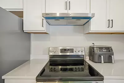 2 Chestnut Terrace, Lynn, MA 01902 - Photo 9
