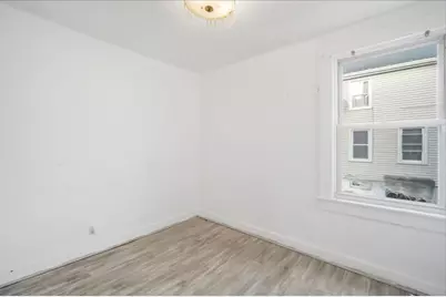 53 Fremont St #1, Springfield, MA 01105 - Photo 5