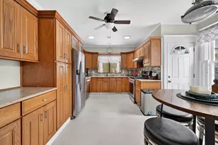 1027 Kenmore St, New Bedford, MA 02745 - Photo 9