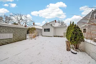 1027 Kenmore St, New Bedford, MA 02745 - Photo 19