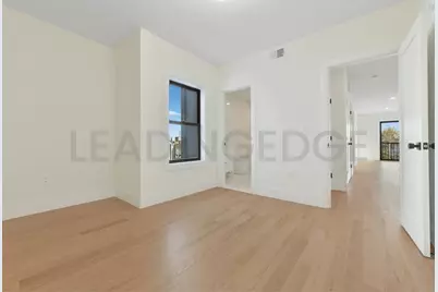 219 Paris Street #4, Boston, MA 02128 - Photo 5
