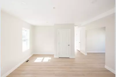 17-A Mott St, Worcester, MA 01604 - Photo 3