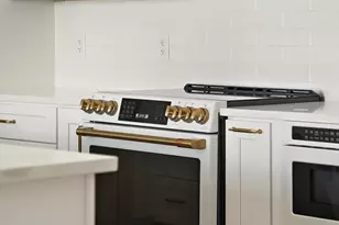 1025 Massachusetts Ave, Arlington, MA 02476 - Photo 3