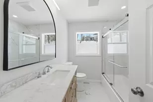 8 Sussex Ln, Worcester, MA 01602 - Photo 11