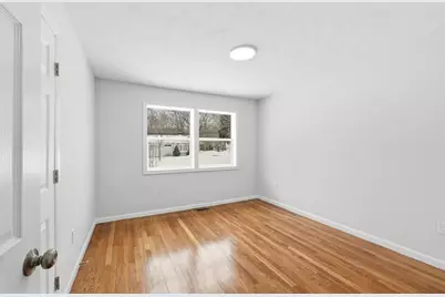 8 Sussex Ln, Worcester, MA 01602 - Photo 17