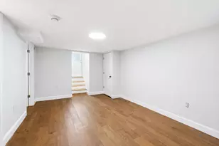 8 Sussex Ln, Worcester, MA 01602 - Photo 33