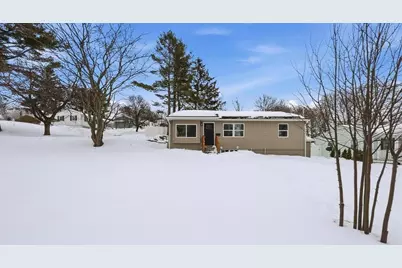 8 Sussex Ln, Worcester, MA 01602 - Photo 5