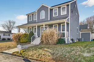 7 Bradley Ave, Somerset, MA 02725 - Photo 1