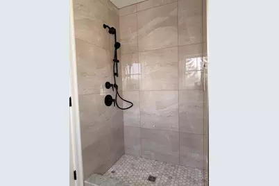 9 Acton Rd #8, Chelmsford, MA 01824 - Photo 5