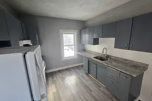 351 Tecumseh St, Fall River, MA 02721 - Photo 9