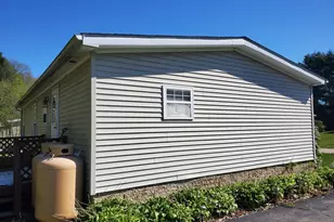 21 Fox Run, Brookfield, MA 01506 - Photo 3