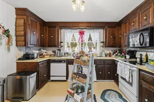 18 Wordell St, Rochester, MA 02770 - Photo 15