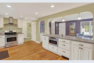 21 Fairbanks Rd, Chelmsford, MA 01824 - Photo 3