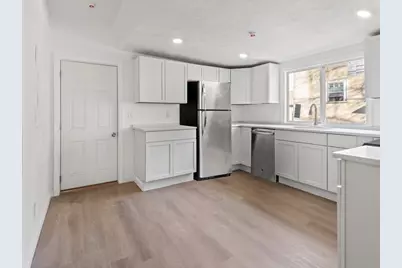 42 William St #3, Worcester, MA 01609 - Photo 5