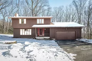 49 Glasgow Dr, Russell, MA 01071 - Photo 1