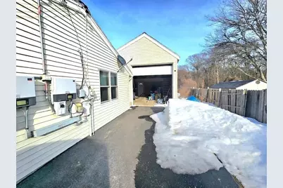 8 Algonquin Dr, Dartmouth, MA 02748 - Photo 23