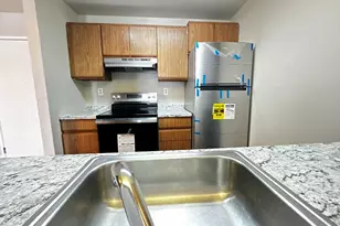 174 High St, Holyoke, MA 01040 - Photo 5