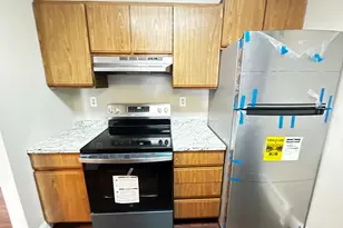 174 High St, Holyoke, MA 01040 - Photo 3