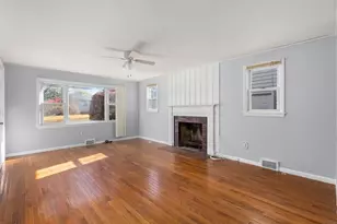 186 Bolton St, Springfield, MA 01129 - Photo 9